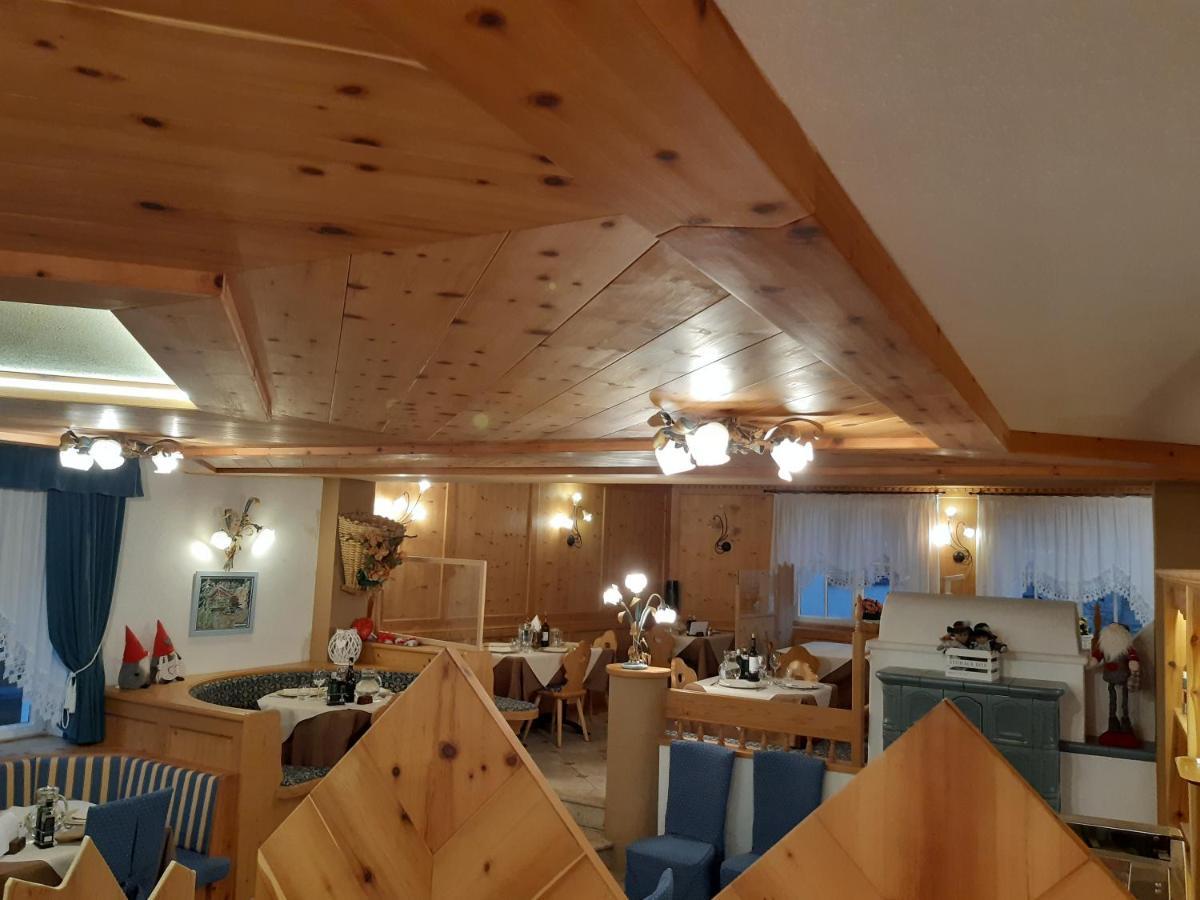 Hotel El Pilon Pozza di Fassa Exterior photo