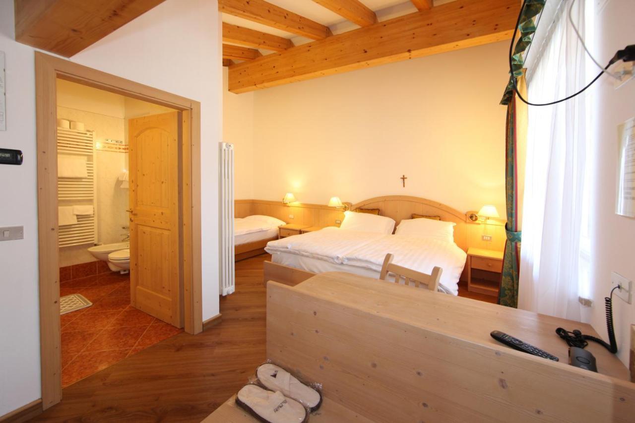 Hotel El Pilon Pozza di Fassa Exterior photo